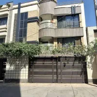 آپارتمان ۱۱۲متری/دوخواب/طبقه اول/هشت بهشت شرقی