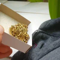 بدلیجات.گردنبند،مارک،آبکاری طلا شده .کاملا نو