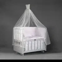 یک گهواره تختخوابی نوزاد