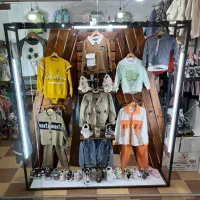 دکور ، ویترین چوبی مغازه