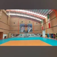 اجاره سانس سالن تیتان ، ملک شهر