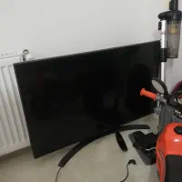 تلویزیون ال‌جی صفحه شکسته