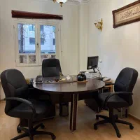 میز اداری  دو تکه و سه عدد صندلی چرخ دار