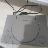 یک عدد سونی ۱ با لنز نو با کلی بازی