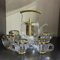 قوری و استکان