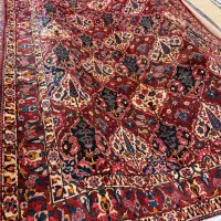 فرش ۶ متری بختیاری نقشه سرو و‌ کاج