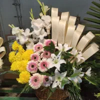 انواع تاج گل ماشین عروس سبد گل دست گل|گل و گیاه طبیعی|اسلامشهر, شهرک مهدیه|دیوار