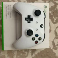 دسته بازی xbox one S در حد نو