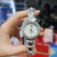 ساعت زنانه دستبندی نگین دار جواهری