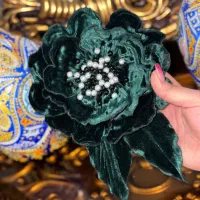 گل جواهر دوزی مخمل