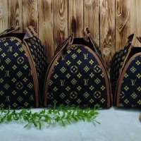 پوشاک|لباس|آبدانان, |دیوار