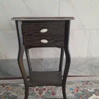 میز تلفن بسیار تمیز