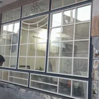 پنجره به همراه ۲ لنگه درب