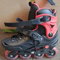 اسکیت نو با تمام تجهیزات و کارتون