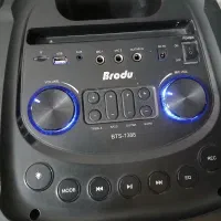 اسپیکر چرخ دار شارژی تا ۸ ساعت سالم