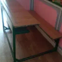 نیمکت مدرسه