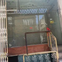 مغازه دو طبقه ابن سینا
