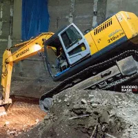انجام انواع خدمات بیل مکانیکی