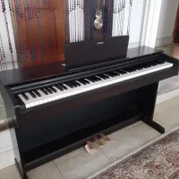 پیانو یاماها YDP 103 آکبند باز شده