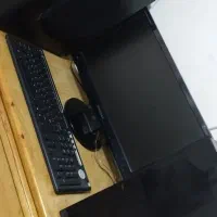 باسلام دم دستگاه کامپیوتر مانیتور