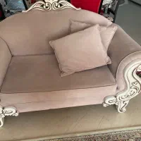 مبل راحتی میز ناهار خوری و تلوزیون