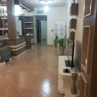 همکف حیاط دار