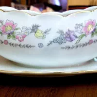 سرویس اصل ژاپنی زیبا ۱۲ نفره آکبند هستش با کارتن