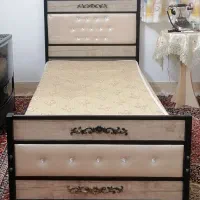 فریم دور تخت