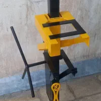 فنر جمع کن ایستاده
