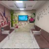 منشی خانم کلینیک پوست و مو