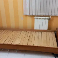 تخت یک نفره ‌کاملا سالم بدون‌  خط وخش در حد نو|تخت و سرویس خواب|شیراز, فرهنگ شهر|دیوار