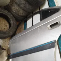 لاستیک و در عقب پژو