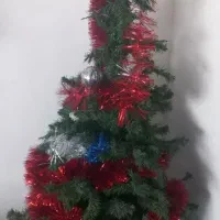 یک عدد درخت کریسمس|گل مصنوعی|قم, انسجام|دیوار