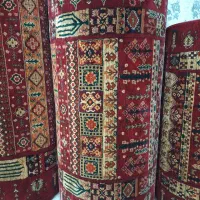 بلوچ/هرمز/فرش لوزی/تنوع کناره بلوچ/فرش قرمز|فرش|قم, امامزاده ابراهیم|دیوار