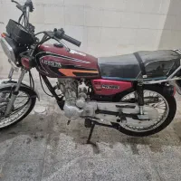 موتور سیکلت در حد نو