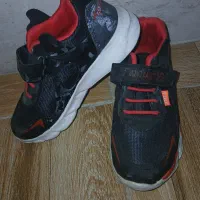 فروش کتانی و دمپایی