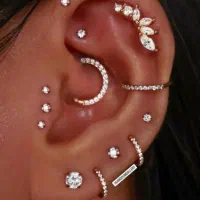 انجام انواع پرسینگ و چال دایمی لپ توسط کادر درمان