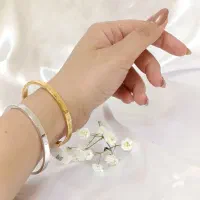 دستبند و بنگل کارتیر لاو و میخی نو بدون اجرت|جواهرات|شیراز, شاهچراغ|دیوار