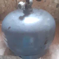 یک پکنیک خالی نقره ای