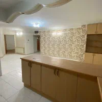 آپارتمان-بر-خیابان