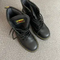 نیم بوت Dr.martens سایز 40-40/5|کیف، کفش، کمربند|تهران, هفت حوض|دیوار
