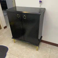 جاکفشی تمیز و در حد نو ۴طبقه جا دار