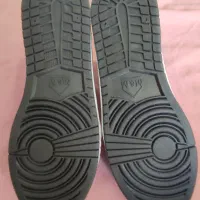 کفش کتونی ساقدار نوشماره 44 مشکی سفید ایرجردن|کیف، کفش، کمربند|هشتگرد, فاز ۱ مهستان|دیوار