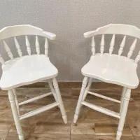 صندلی و فرش