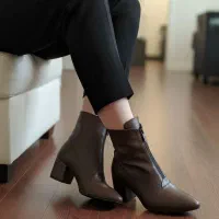 نیم بوت پاشنه بلند