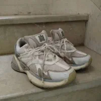 کتونی بلنسیگا در حد نو