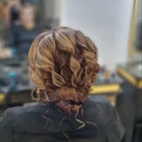 شنیون ، میکاپ و رنگ و لایت تخصصی را از ما بخواهید|خدمات آرایشگری و زیبایی|اسلامشهر, مطهری|دیوار