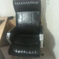 میز مدیرت و صندلی مدیرت|مبلمان اداری|پرند, فاز ۴|دیوار