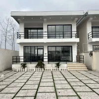 ویلا دوبلکس با حیاطی دلباز لوکیشن عالی