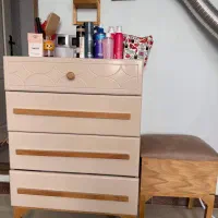 تخت در حد نو